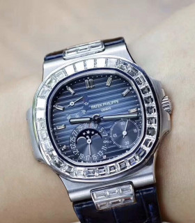 PATEK PHILIPPE 百達翡麗 5724G